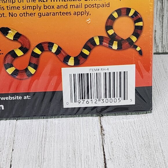 Zoo Med ReptiTherm U.T.H. Under Tank Heater - 10-20 Gallon Terrarium Size - Picture 3 of 5